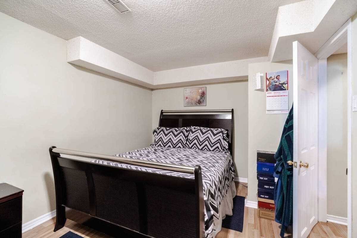 63 Darby Crt