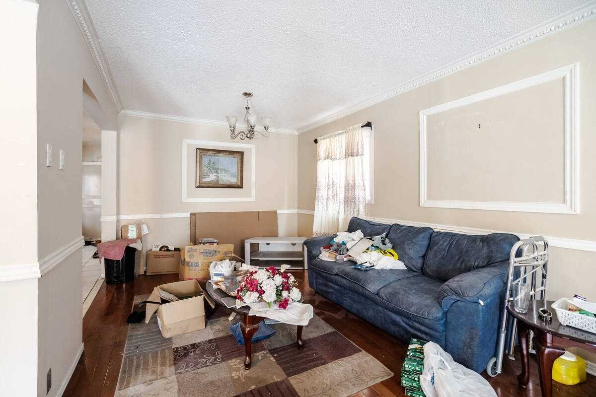 63 Darby Crt