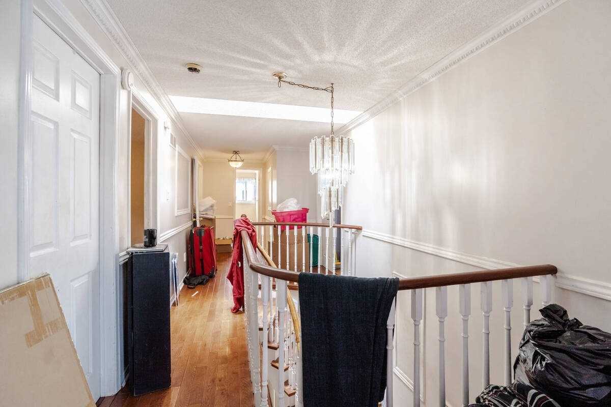 63 Darby Crt