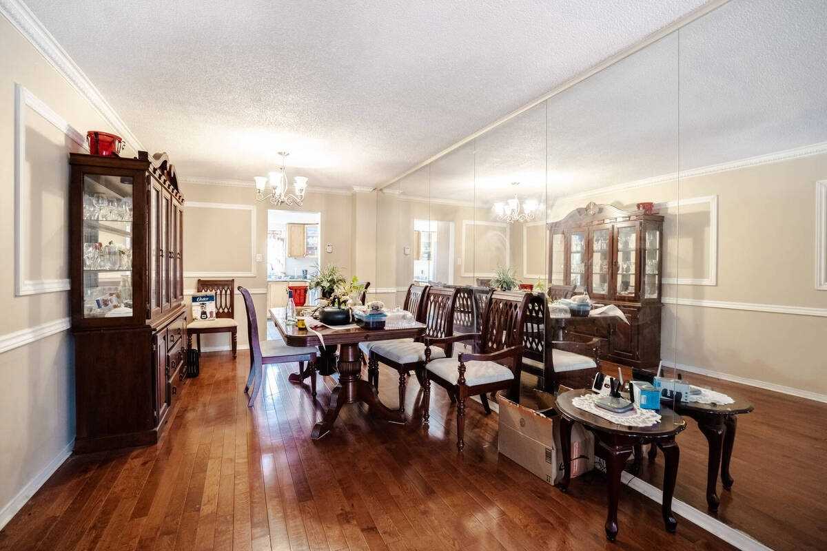 63 Darby Crt