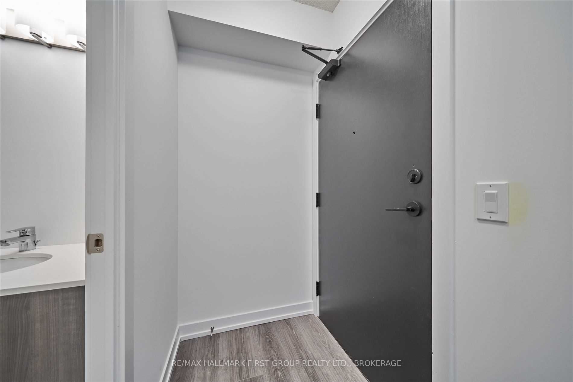 Listing E5895039 - Large Photo # 2