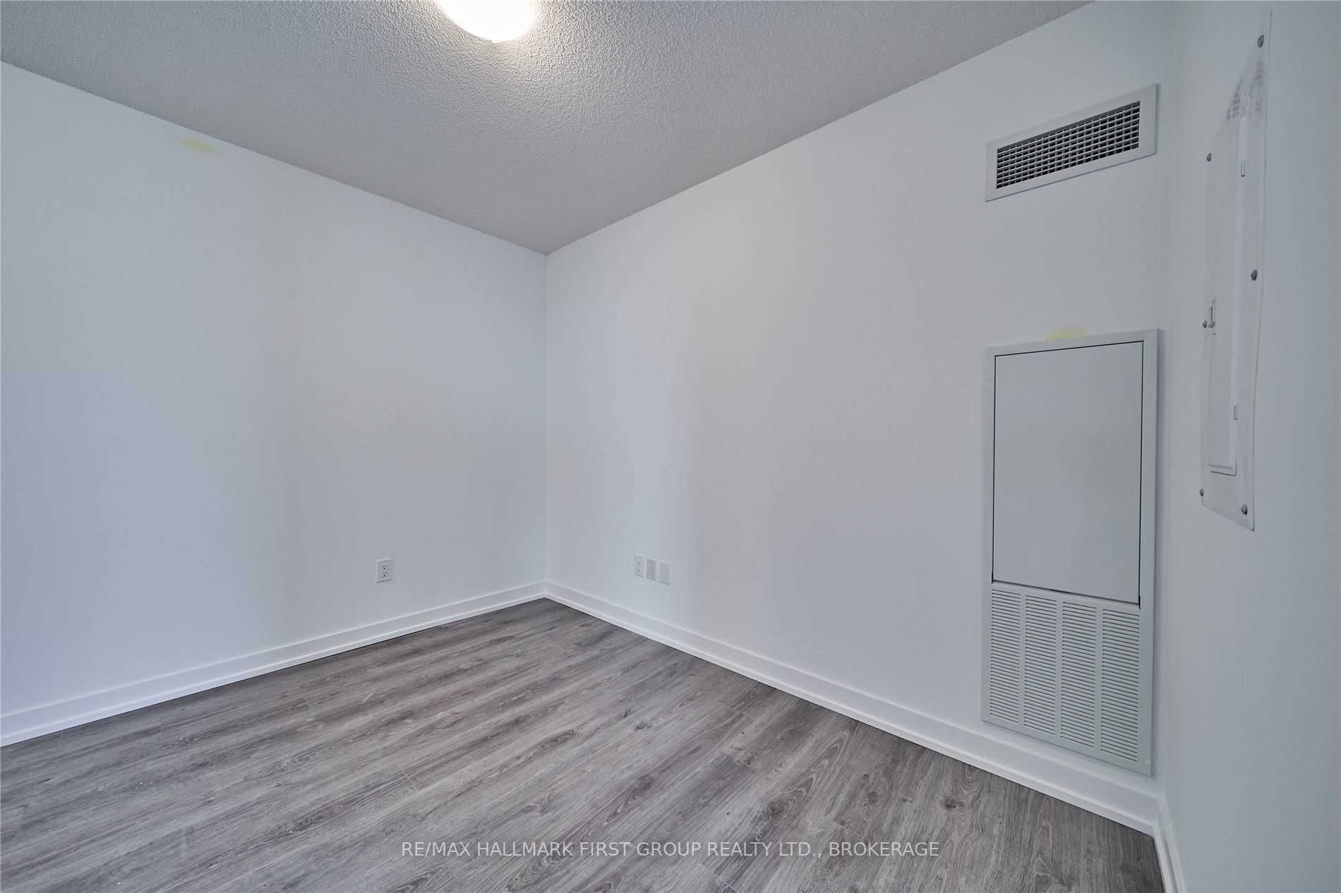 Listing E5895039 - Large Photo # 18