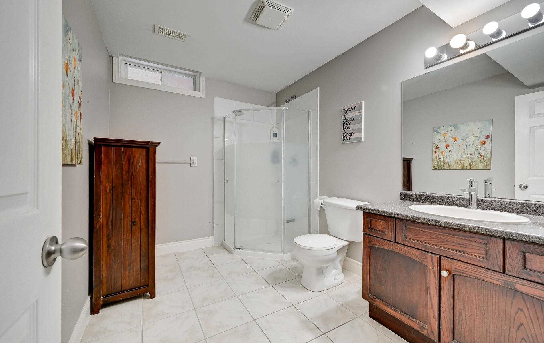 Listing E5899081 - Large Photo # 24