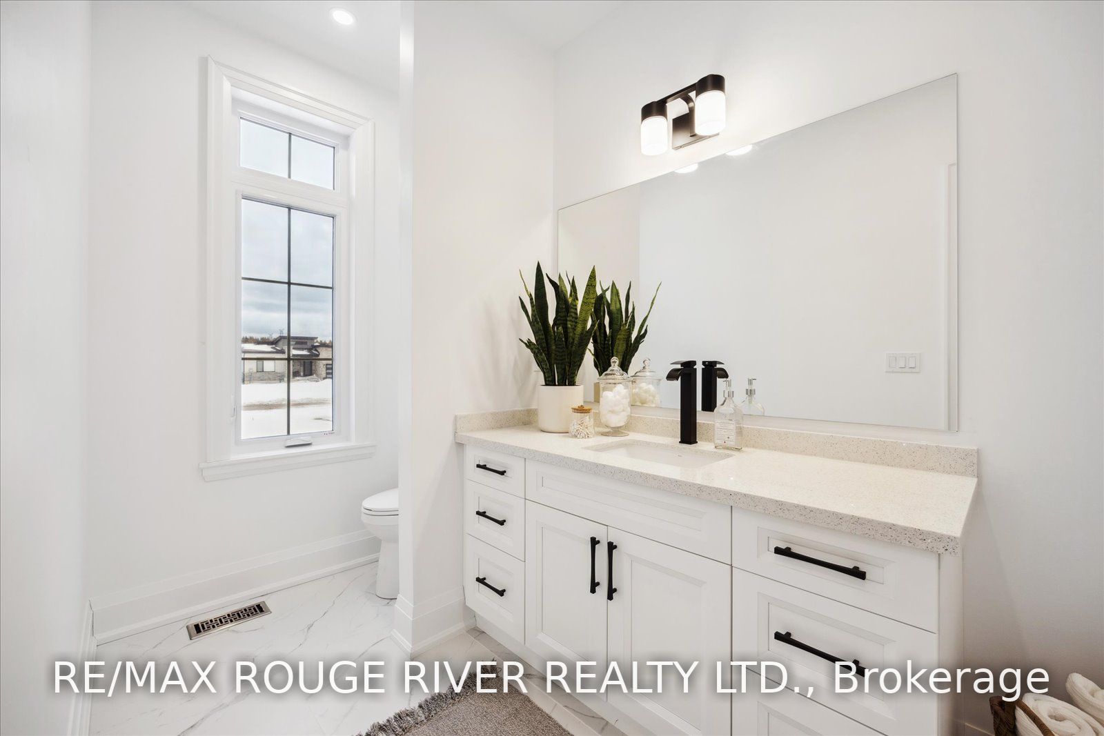 46 Charles Tilley Cres