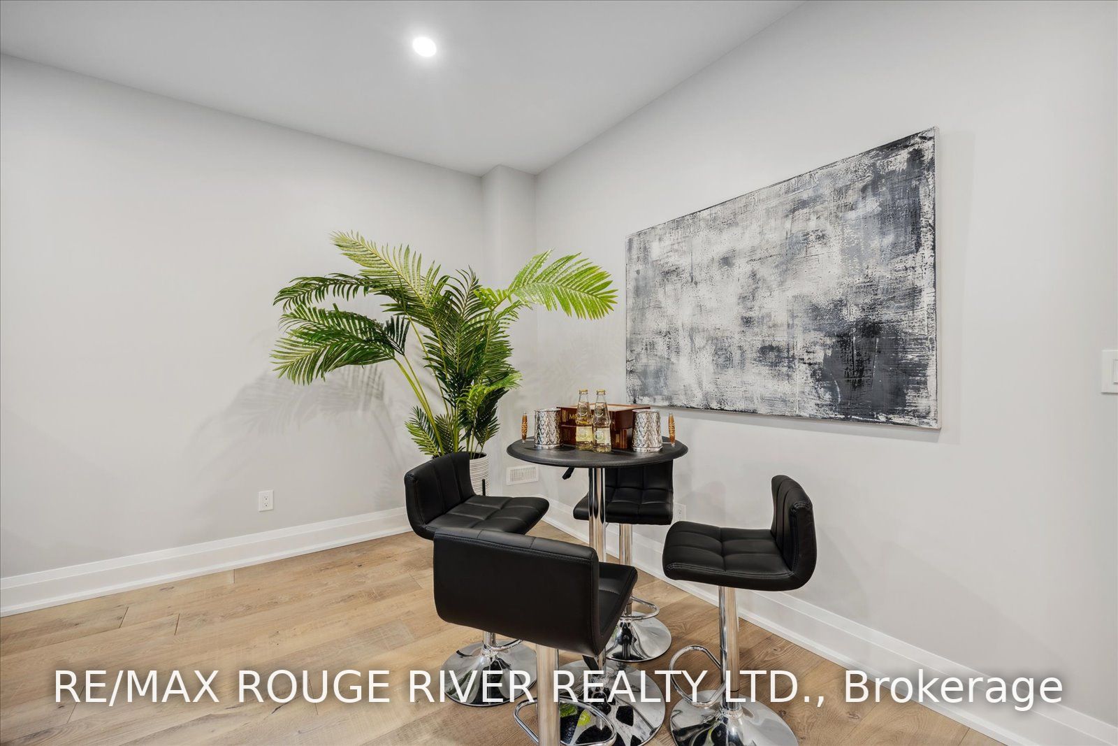 46 Charles Tilley Cres