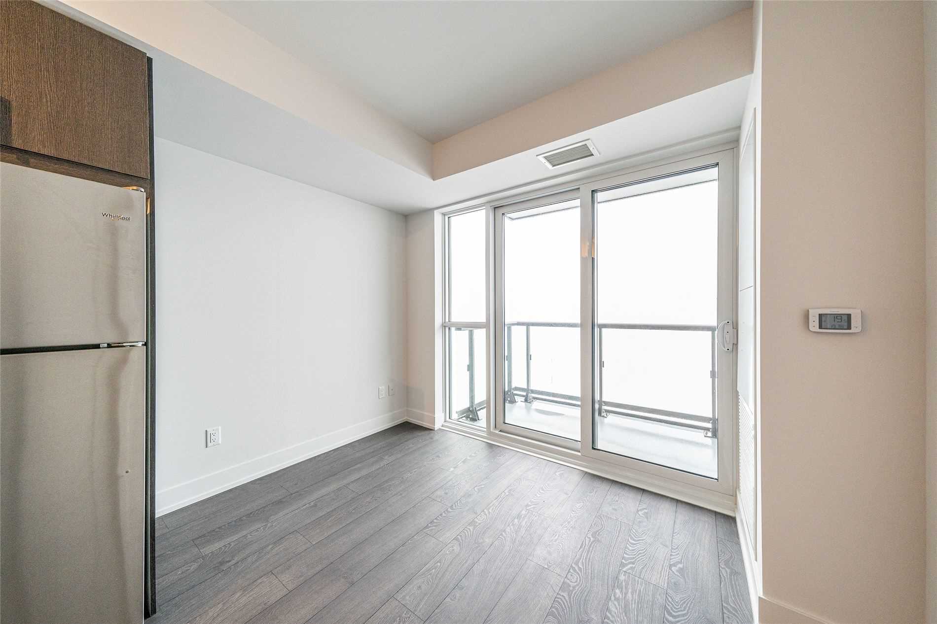 2550 Simcoe St N, #2114