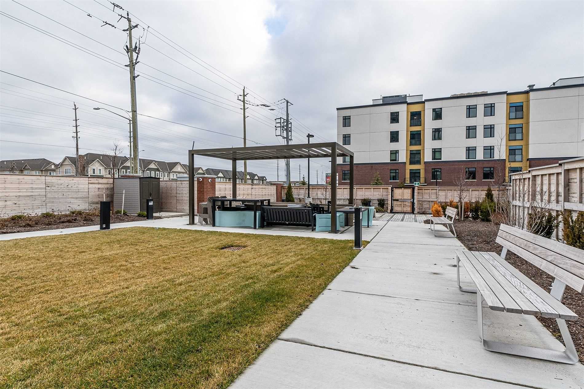 2550 Simcoe St N, #2114