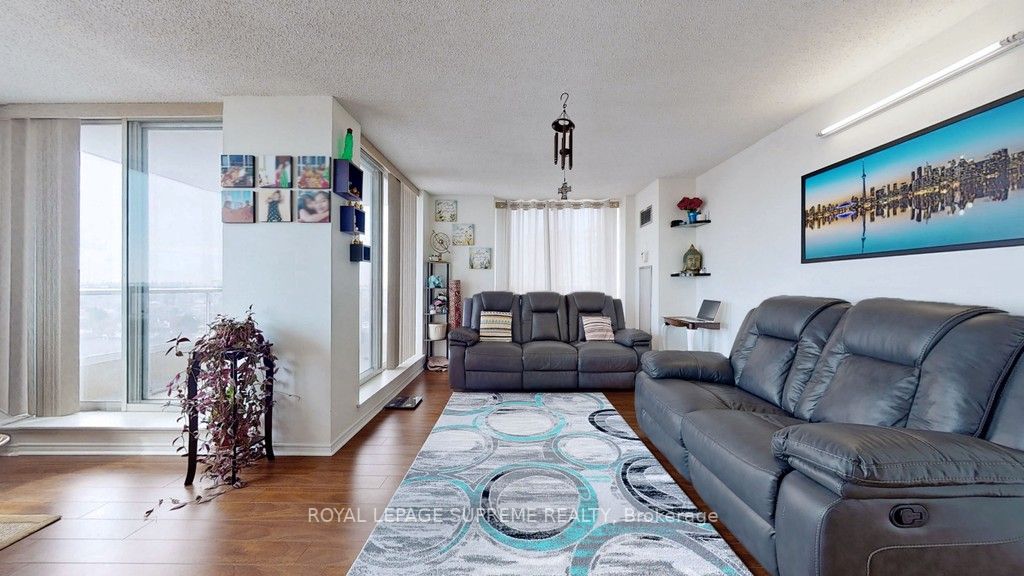 Listing E5901016 - Large Photo # 5