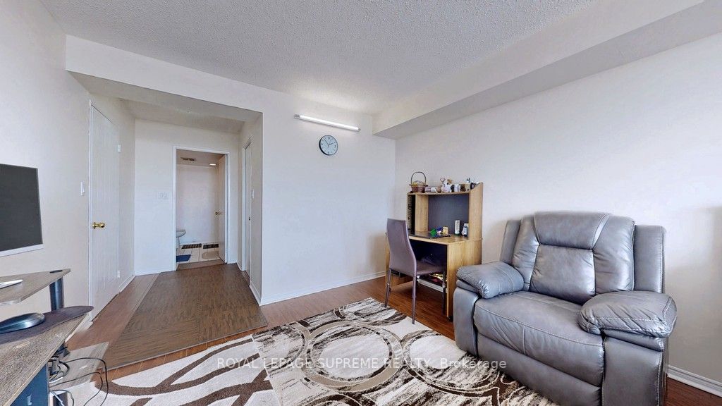 Listing E5901016 - Large Photo # 19