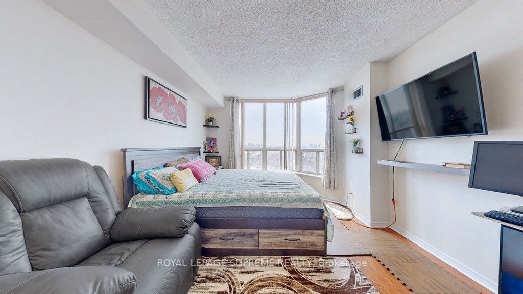 Listing E5901016 - Large Photo # 16