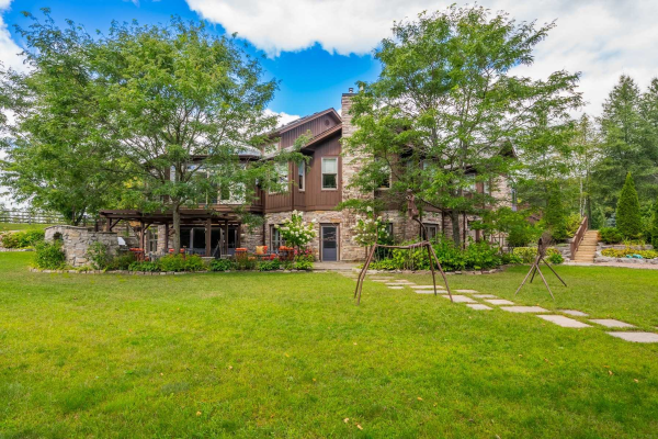320 Chalk Lake Rd, Scugog