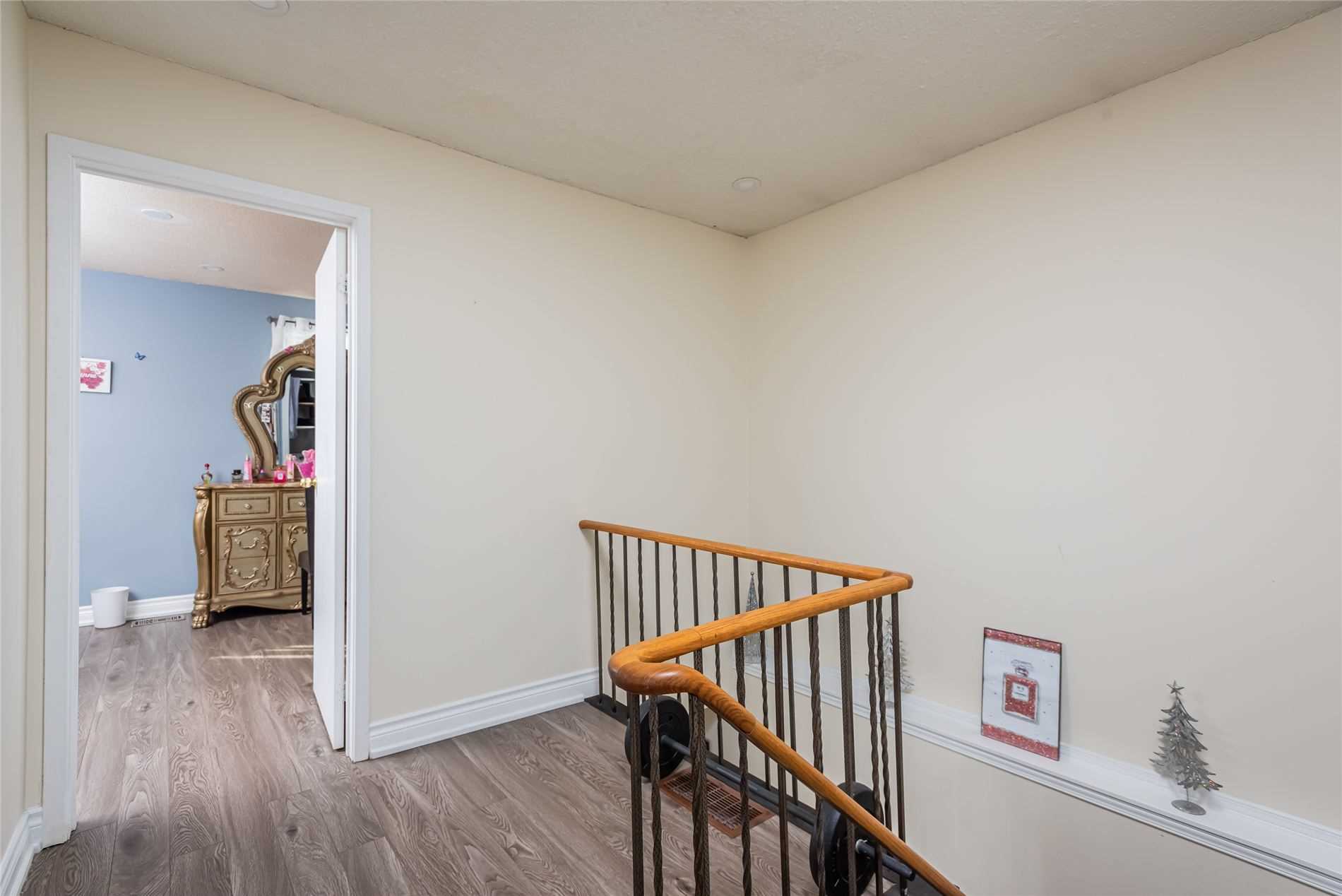 Listing E5904101 - Large Photo # 16