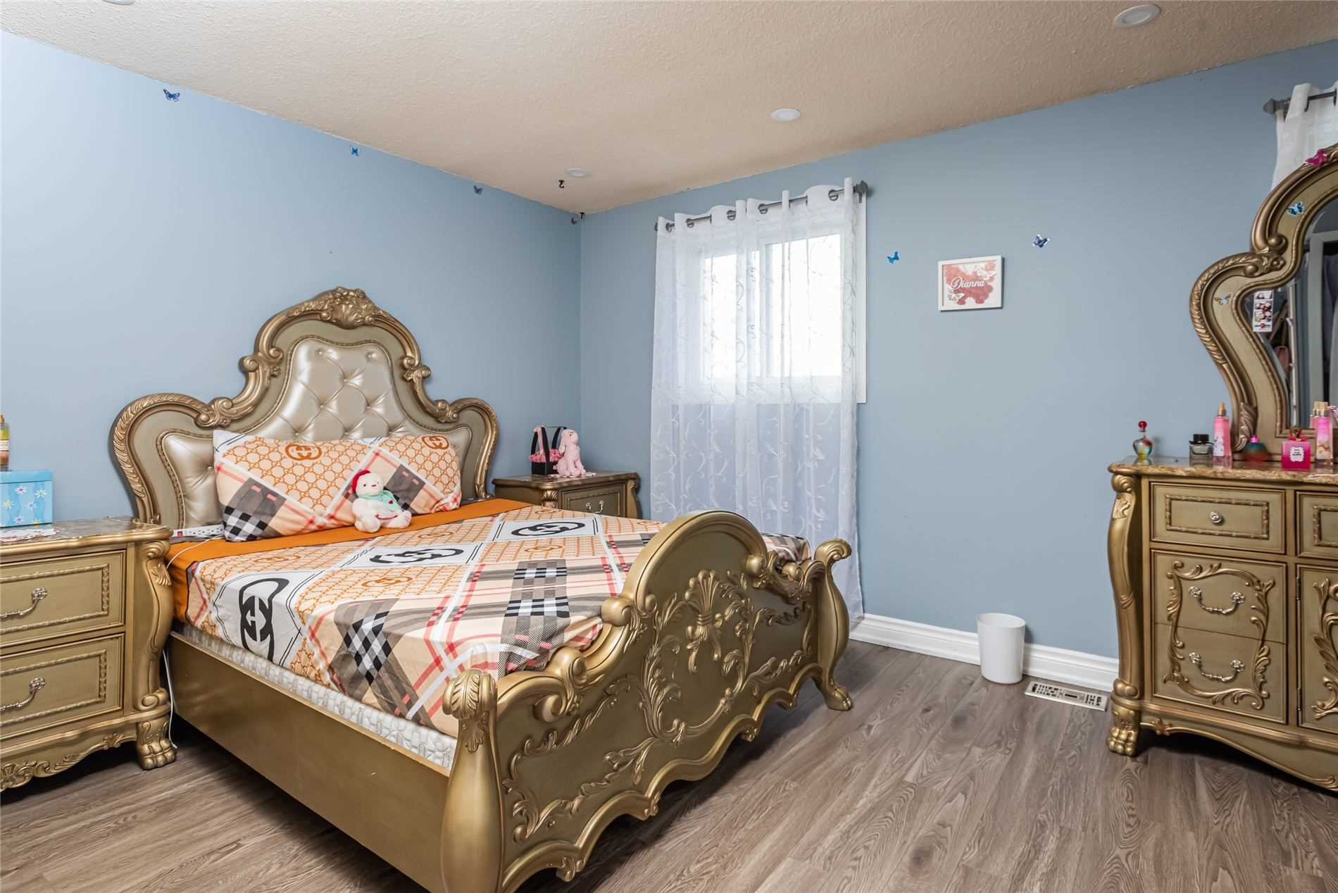 Listing E5904101 - Large Photo # 17