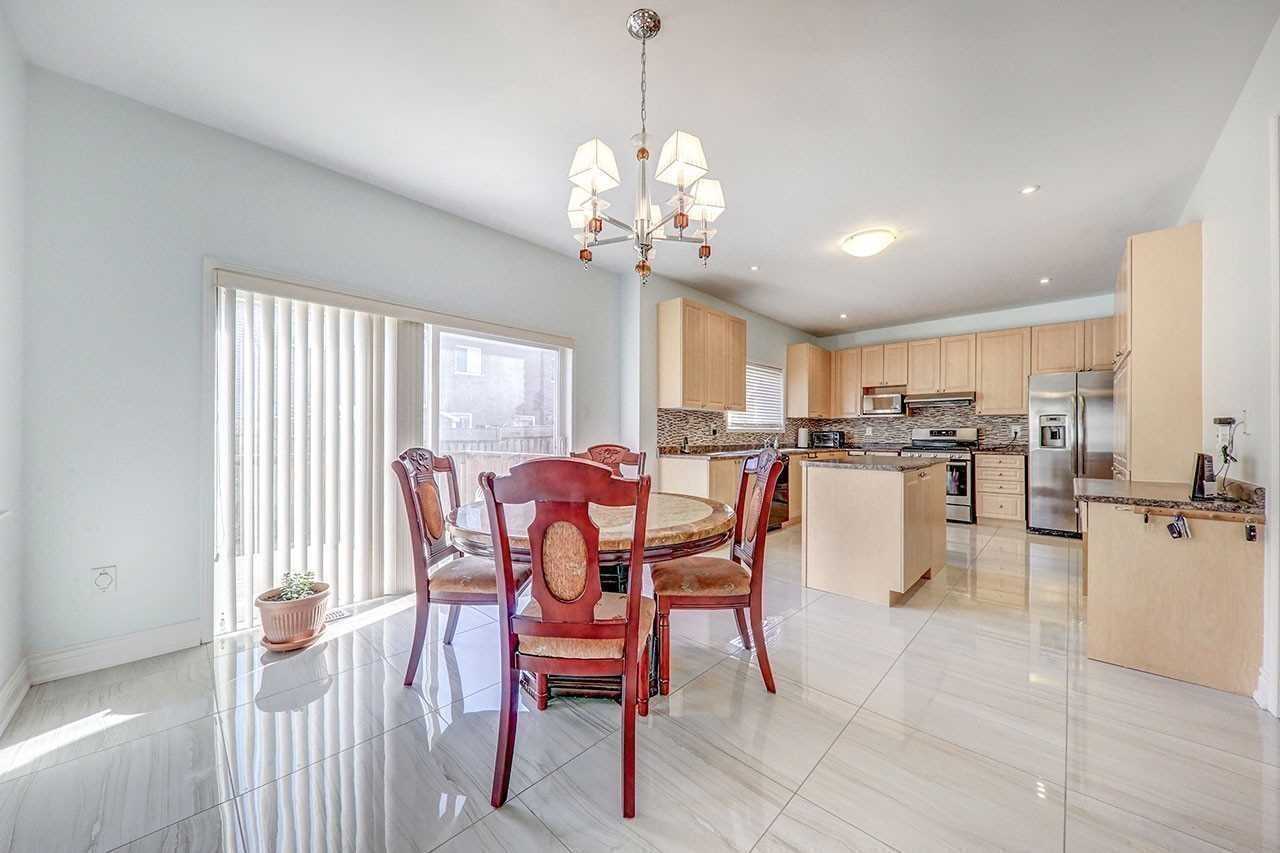 9 Weston Cres