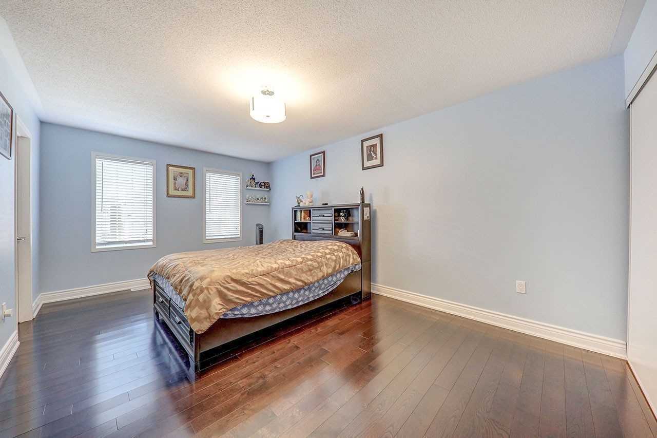 9 Weston Cres