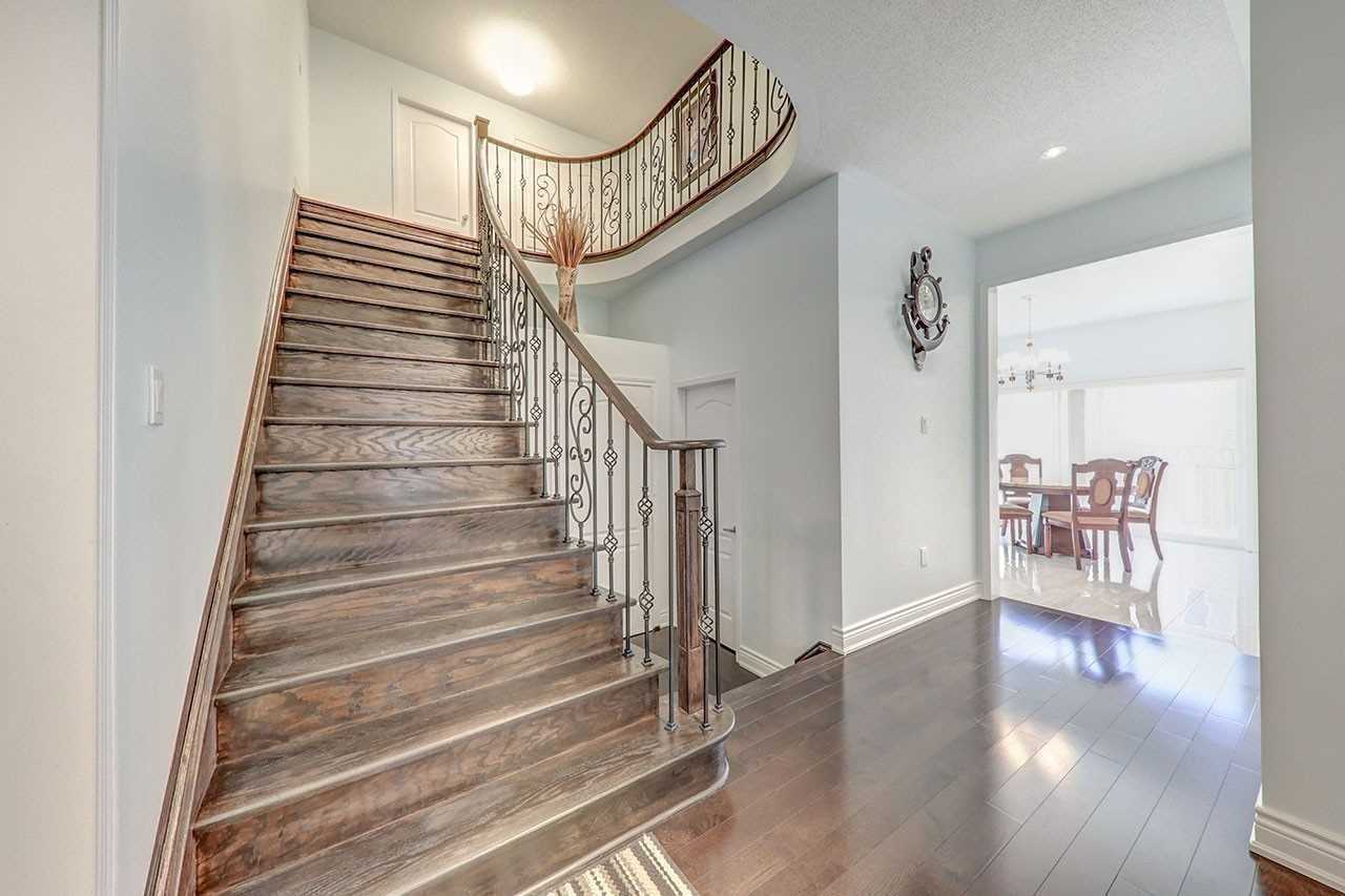 9 Weston Cres