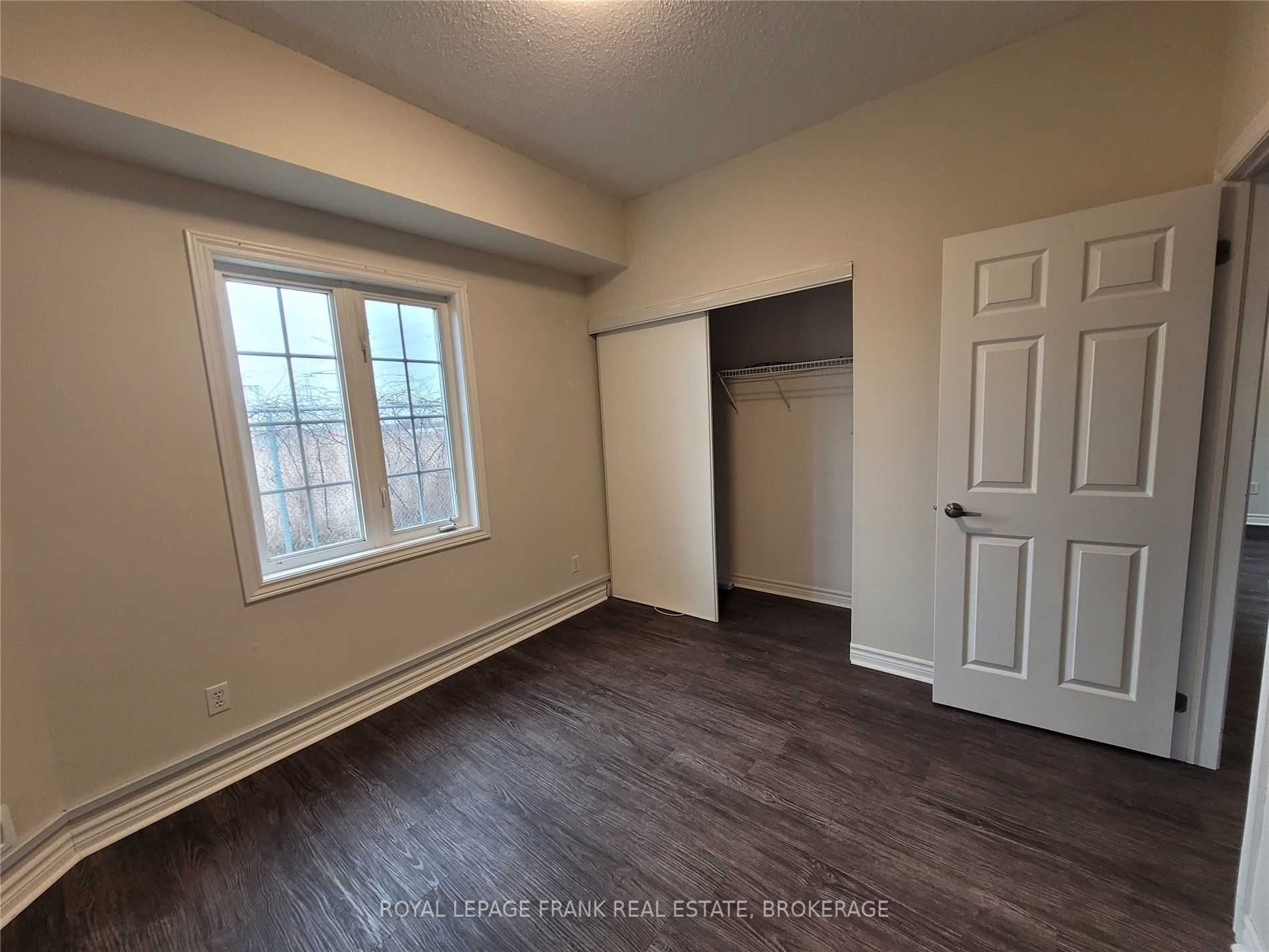 Listing E5910025 - Large Photo # 12