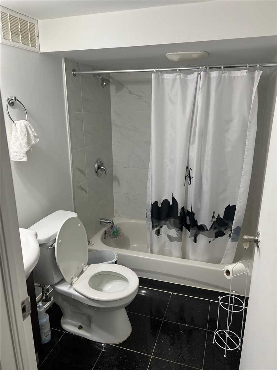 10 Compton Dr, #Bsmt