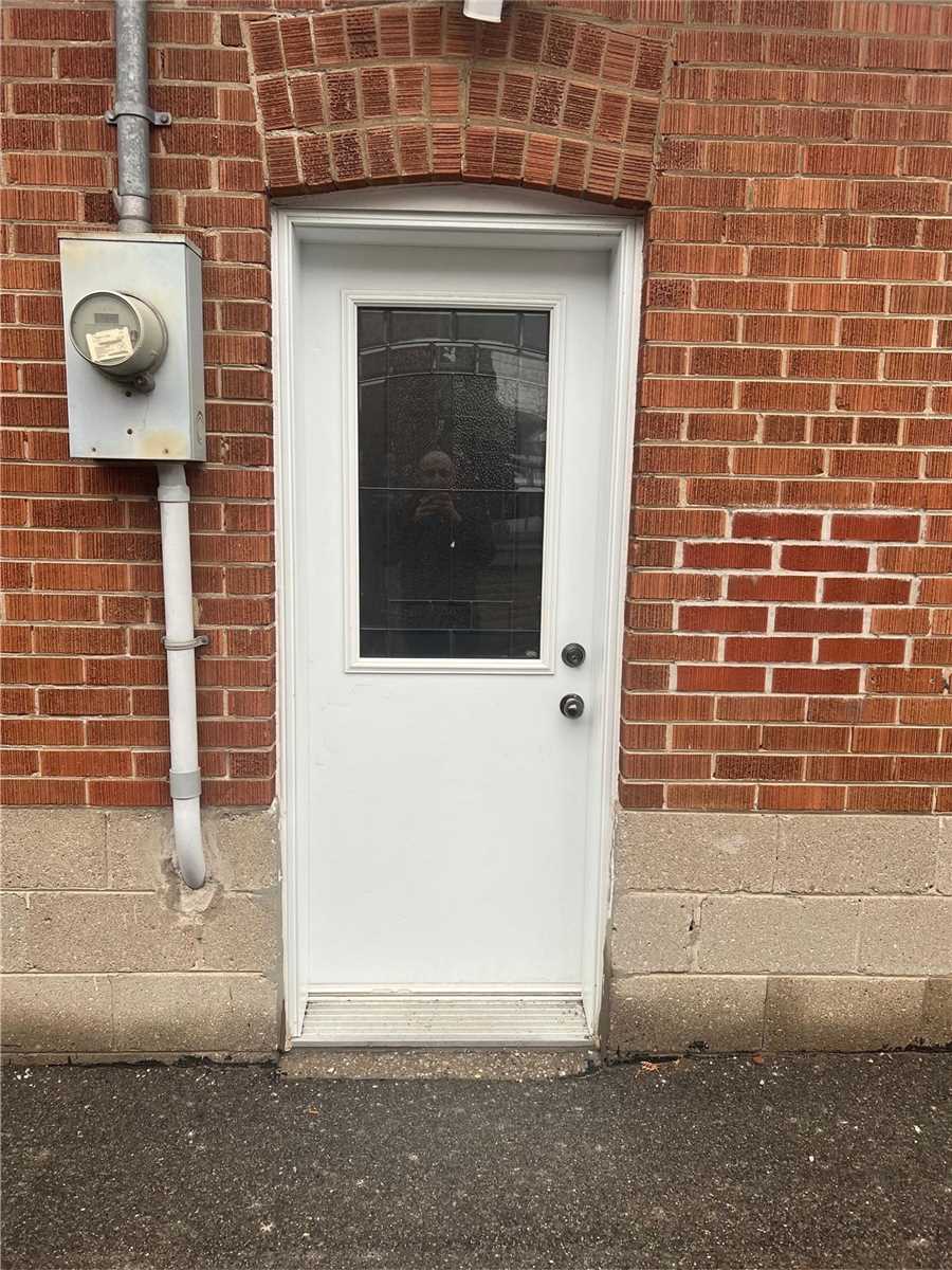 10 Compton Dr, #Bsmt