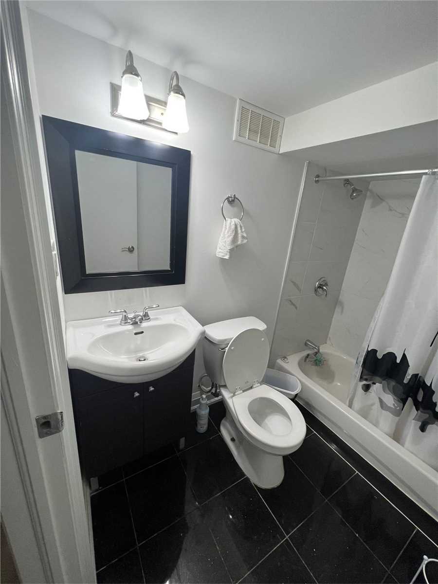 10 Compton Dr, #Bsmt
