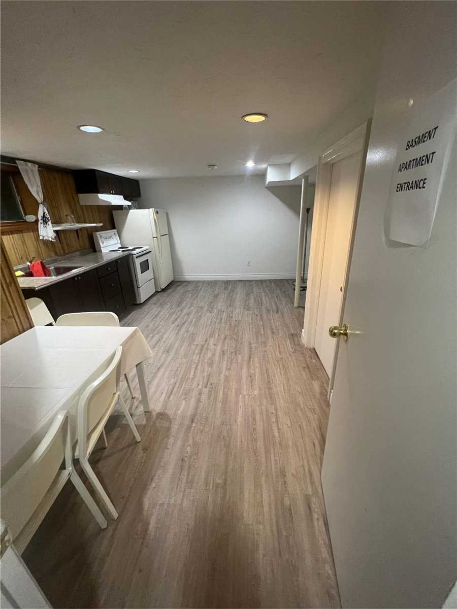 10 Compton Dr, #Bsmt