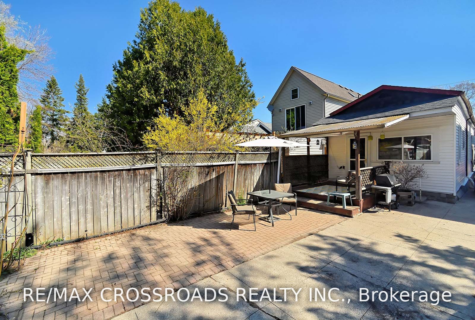 160 King Edward Ave