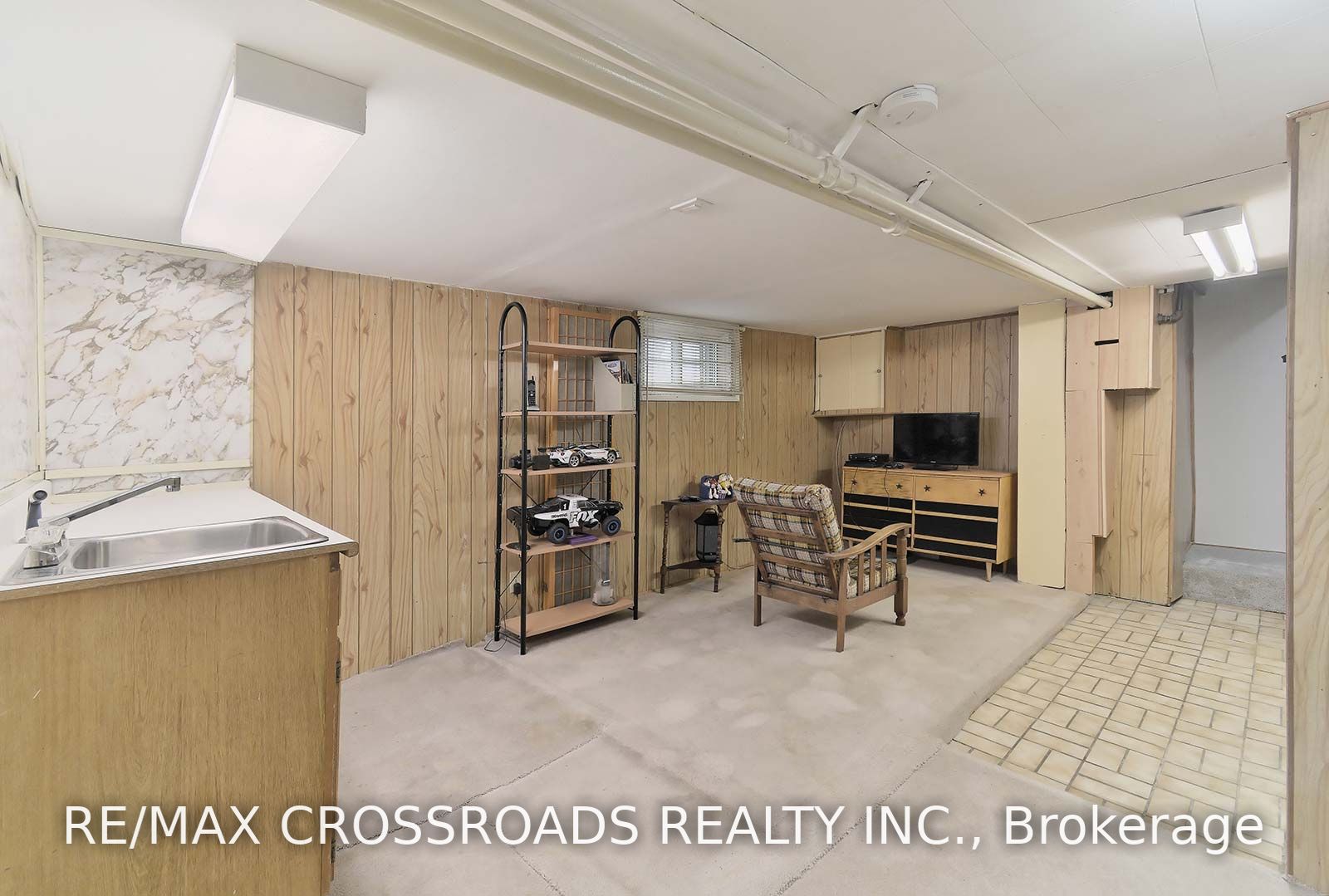 160 King Edward Ave