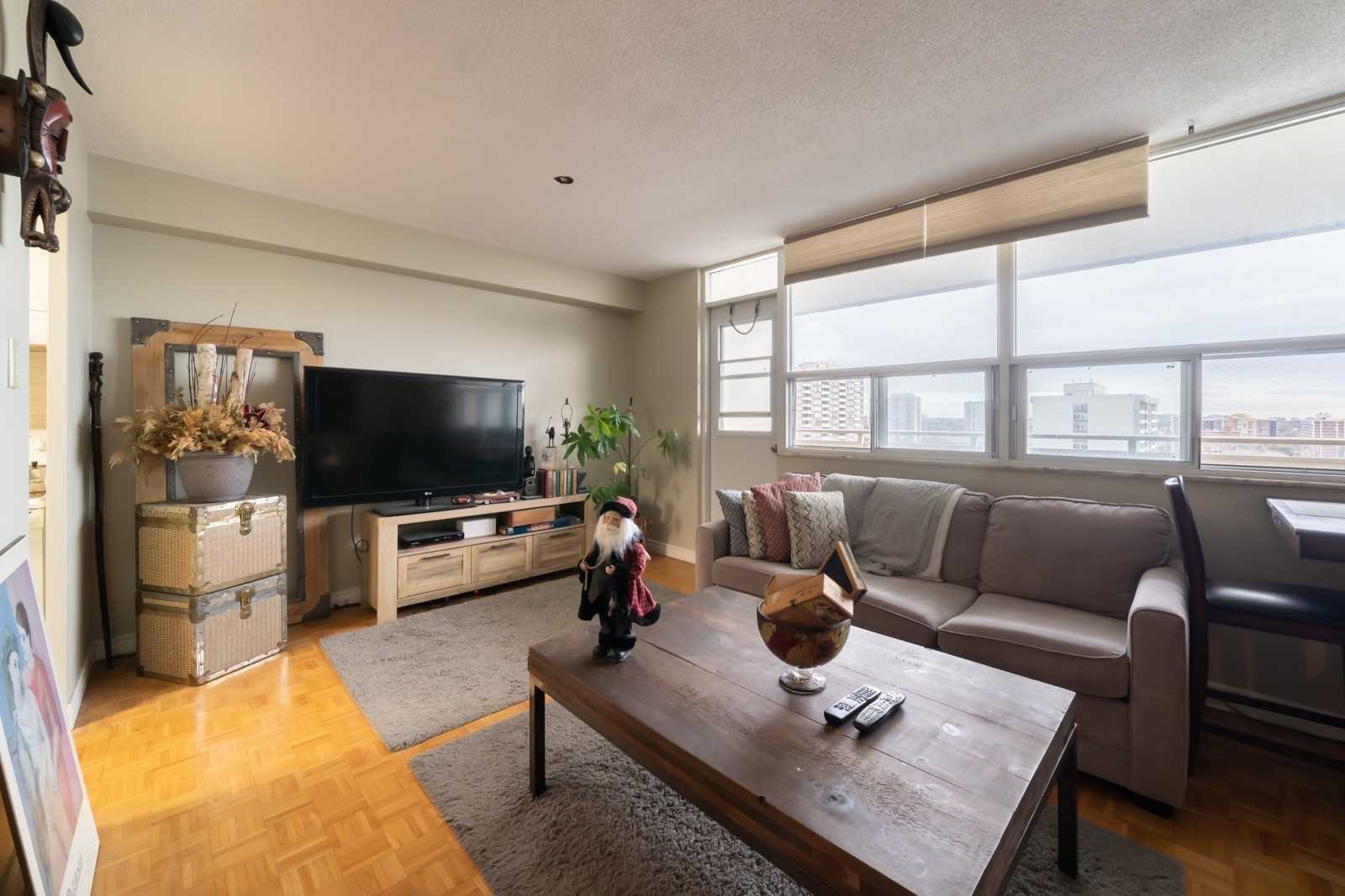 2550 Pharmacy Avenue #1206