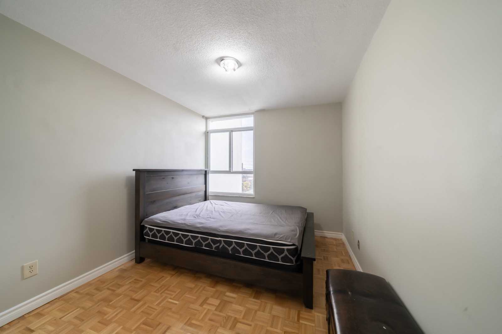 2550 Pharmacy Avenue #1206