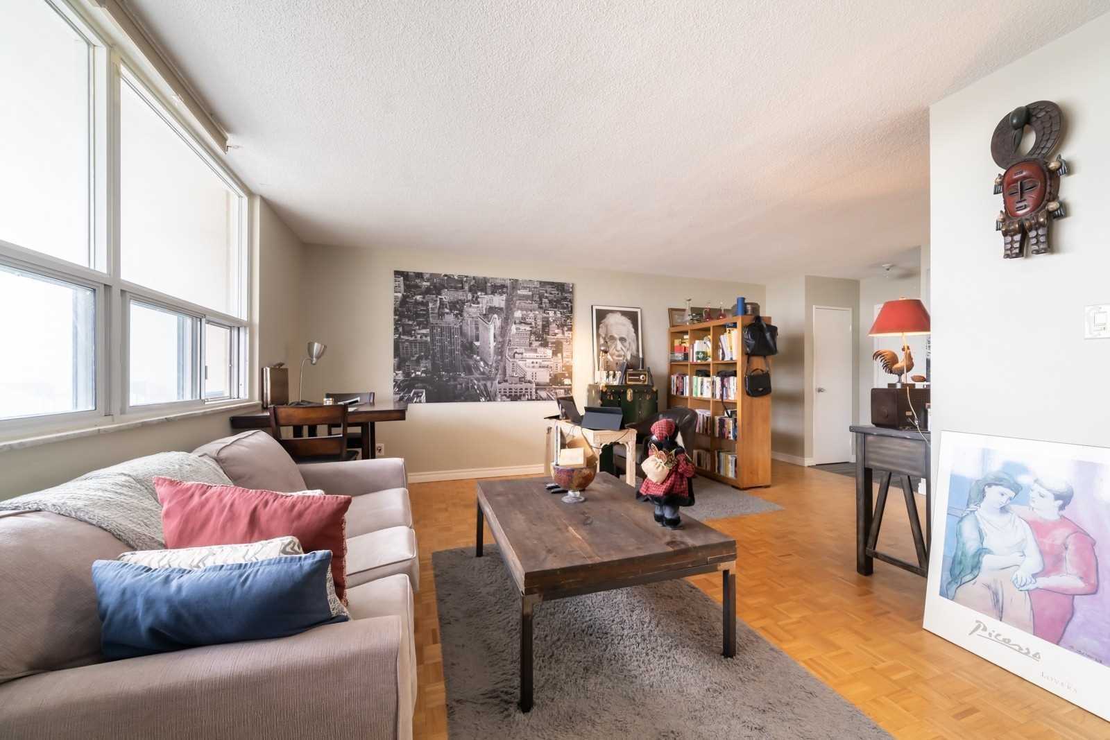 2550 Pharmacy Avenue #1206