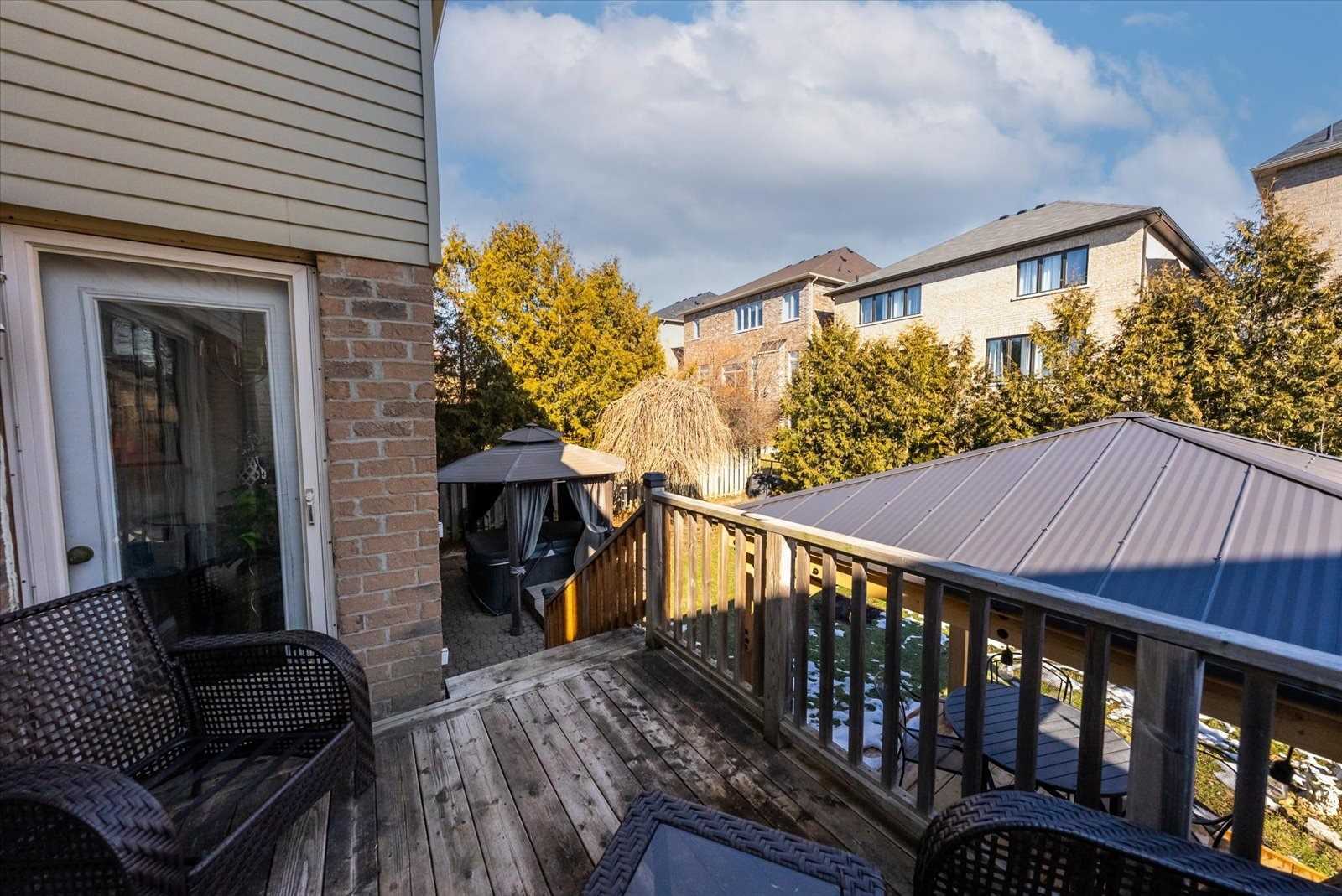 68 Flint Crescent