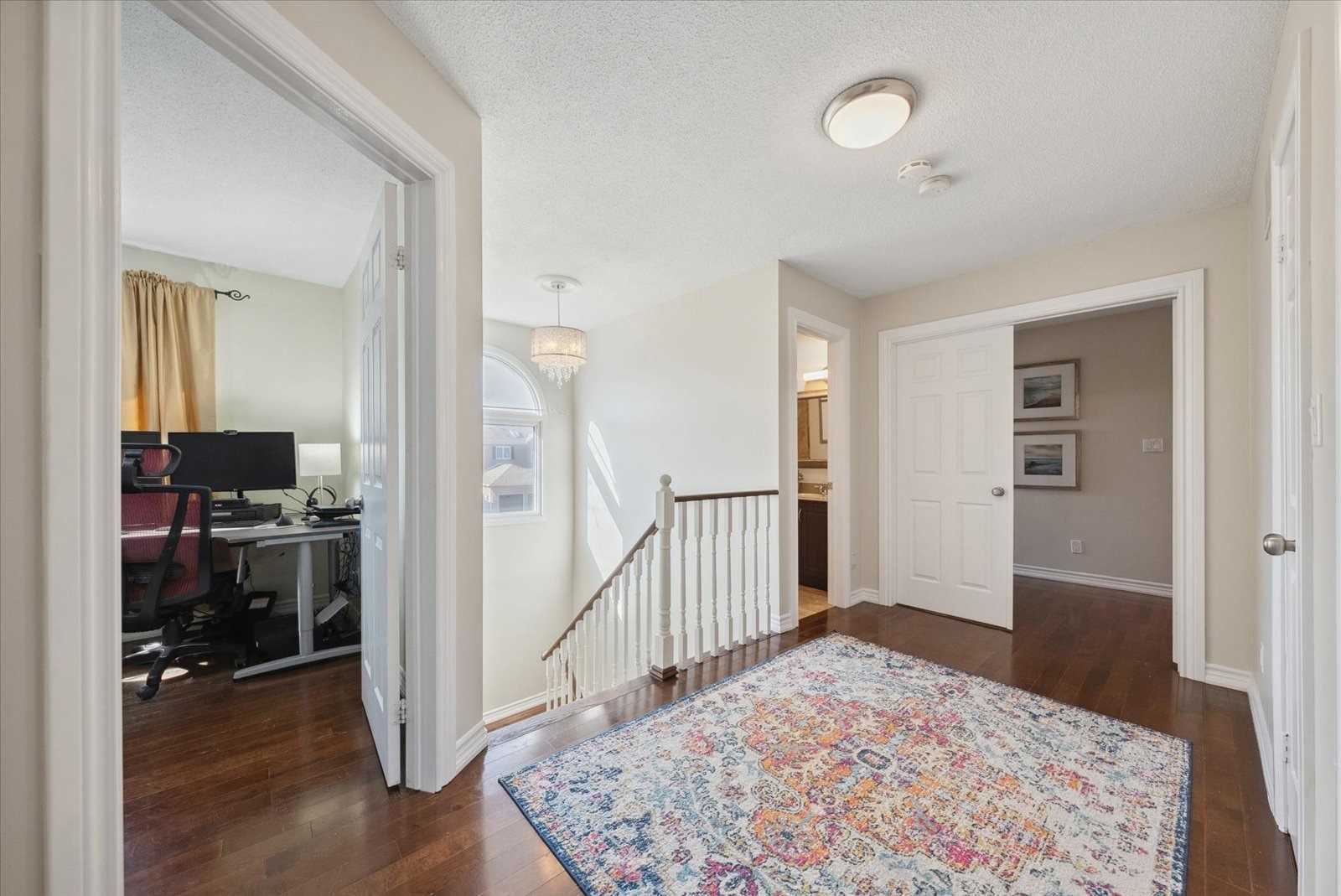 68 Flint Crescent