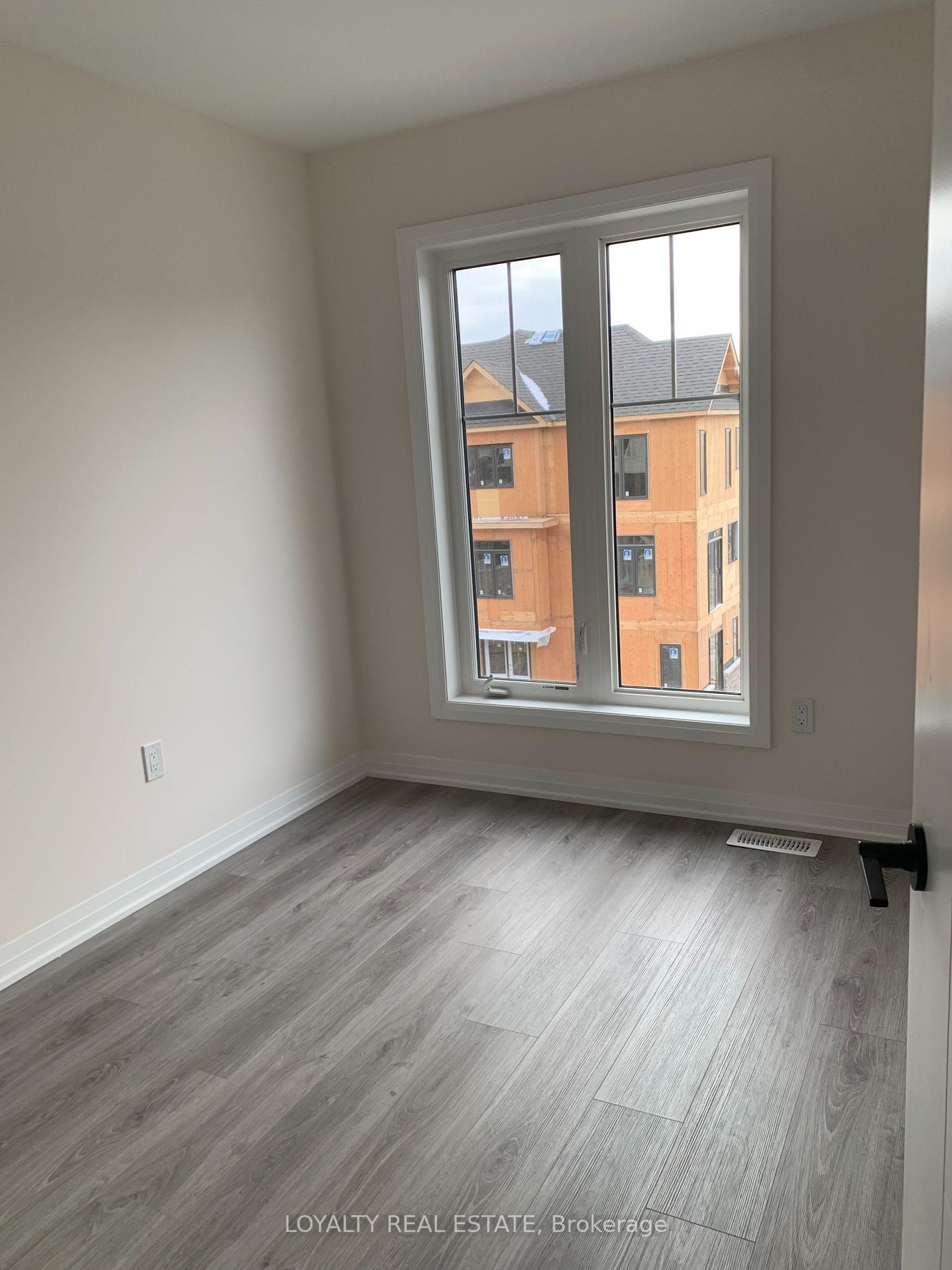 Listing E5913632 - Large Photo # 11