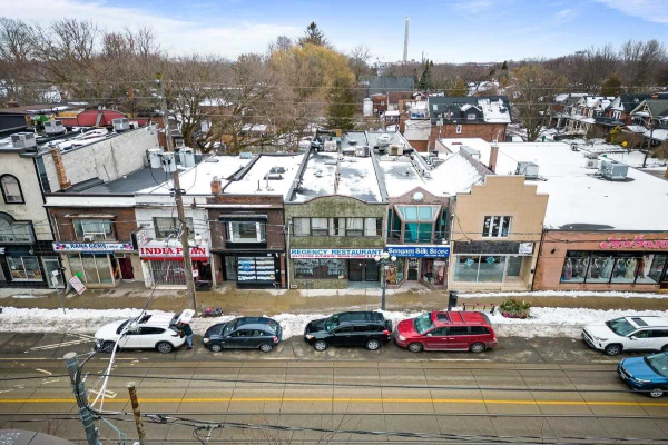 1423 Gerrard St E, Toronto
