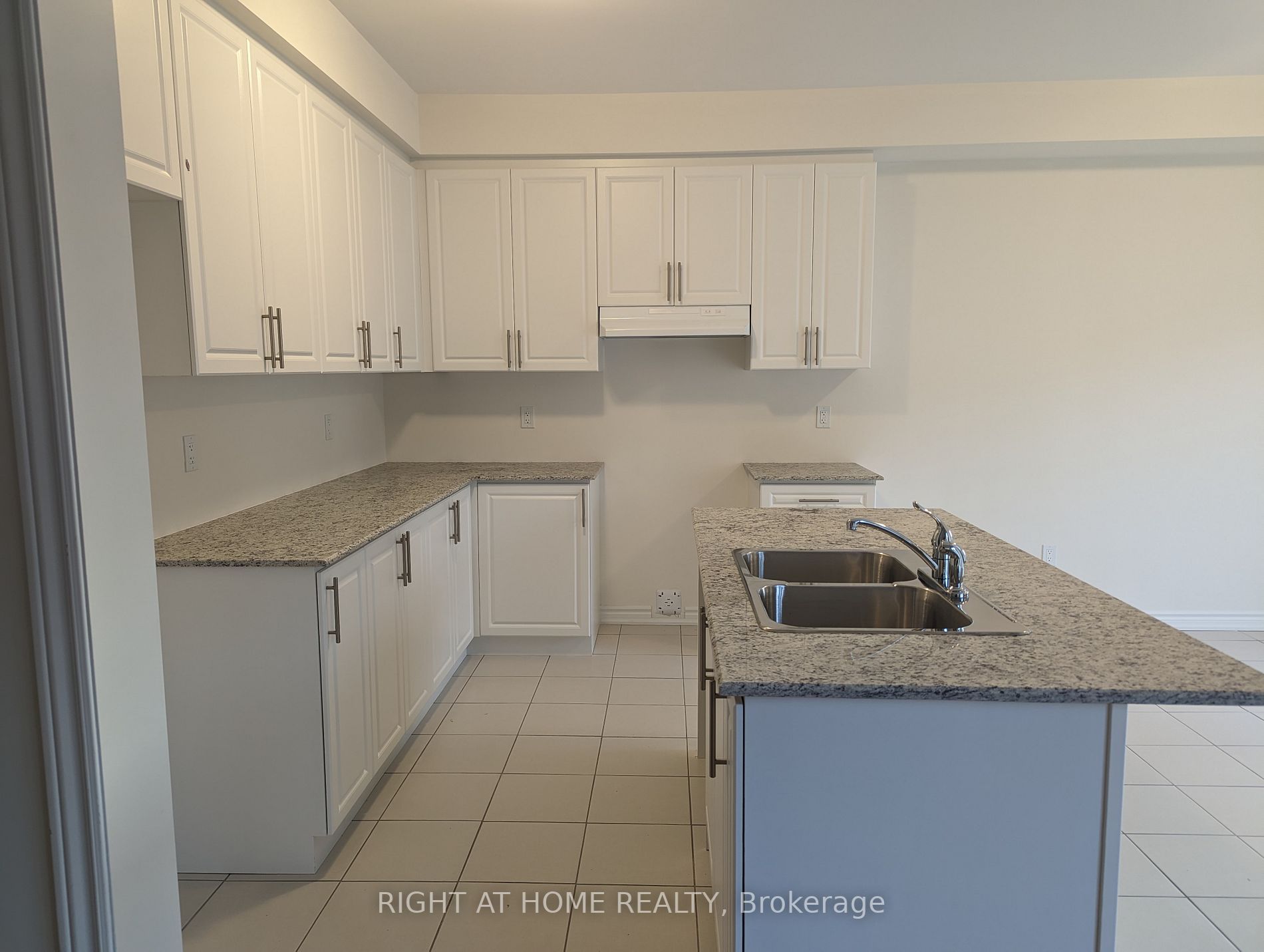 Listing E5915048 - Large Photo # 3