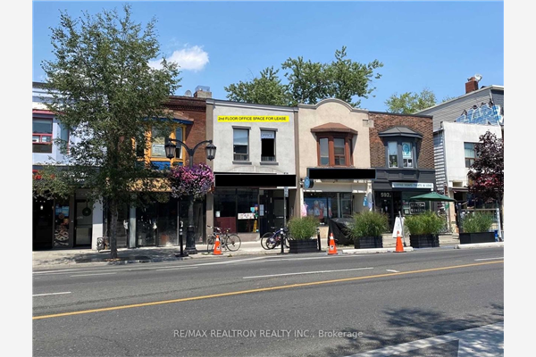 588 Danforth Ave, Toronto