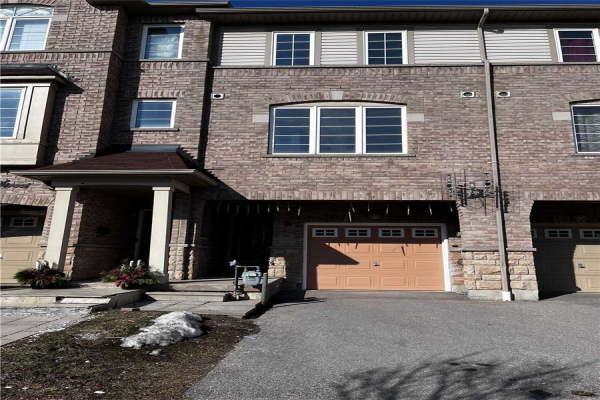 6 Stonewood St, Ajax