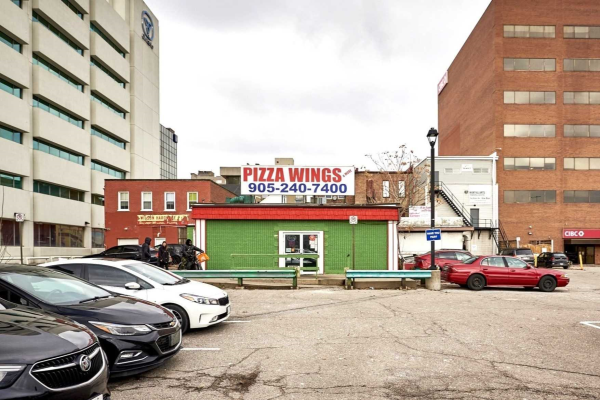17 King St W, Oshawa