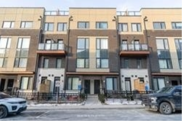 1555 Kingston Rd, Pickering