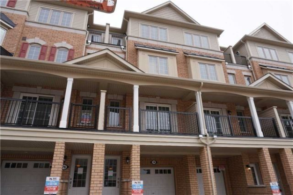 72 Aquatic Ballet Path, Oshawa