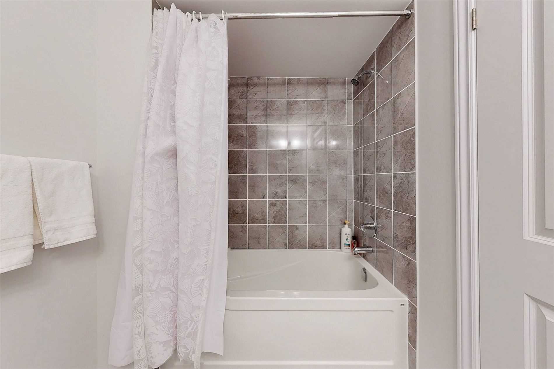 Listing E5920987 - Large Photo # 29