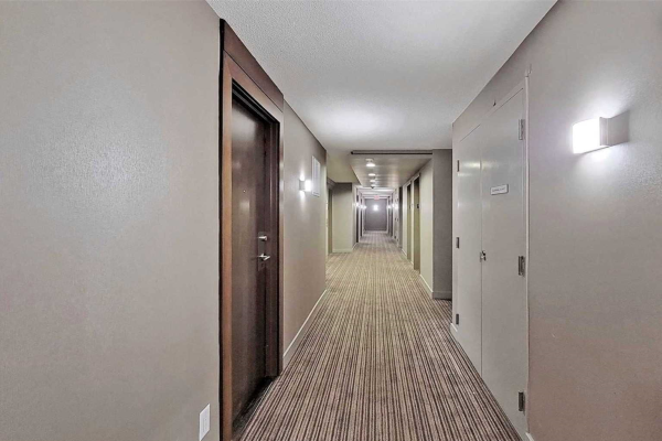135 Village Green Sq, Toronto