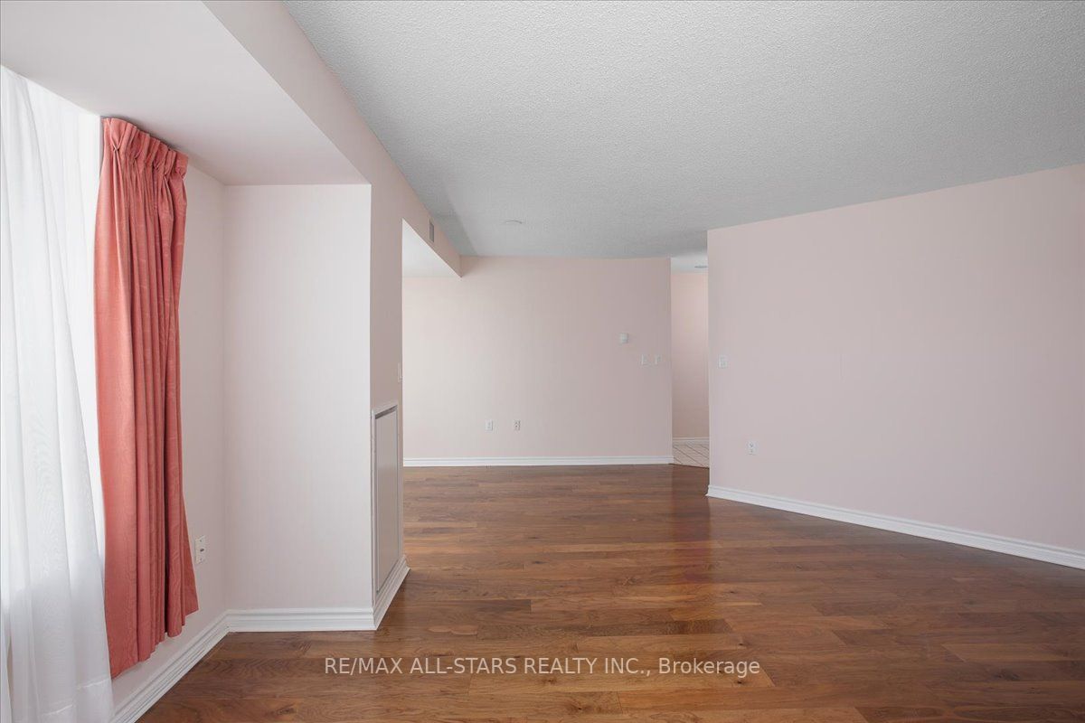 115 Bonis Ave, #413