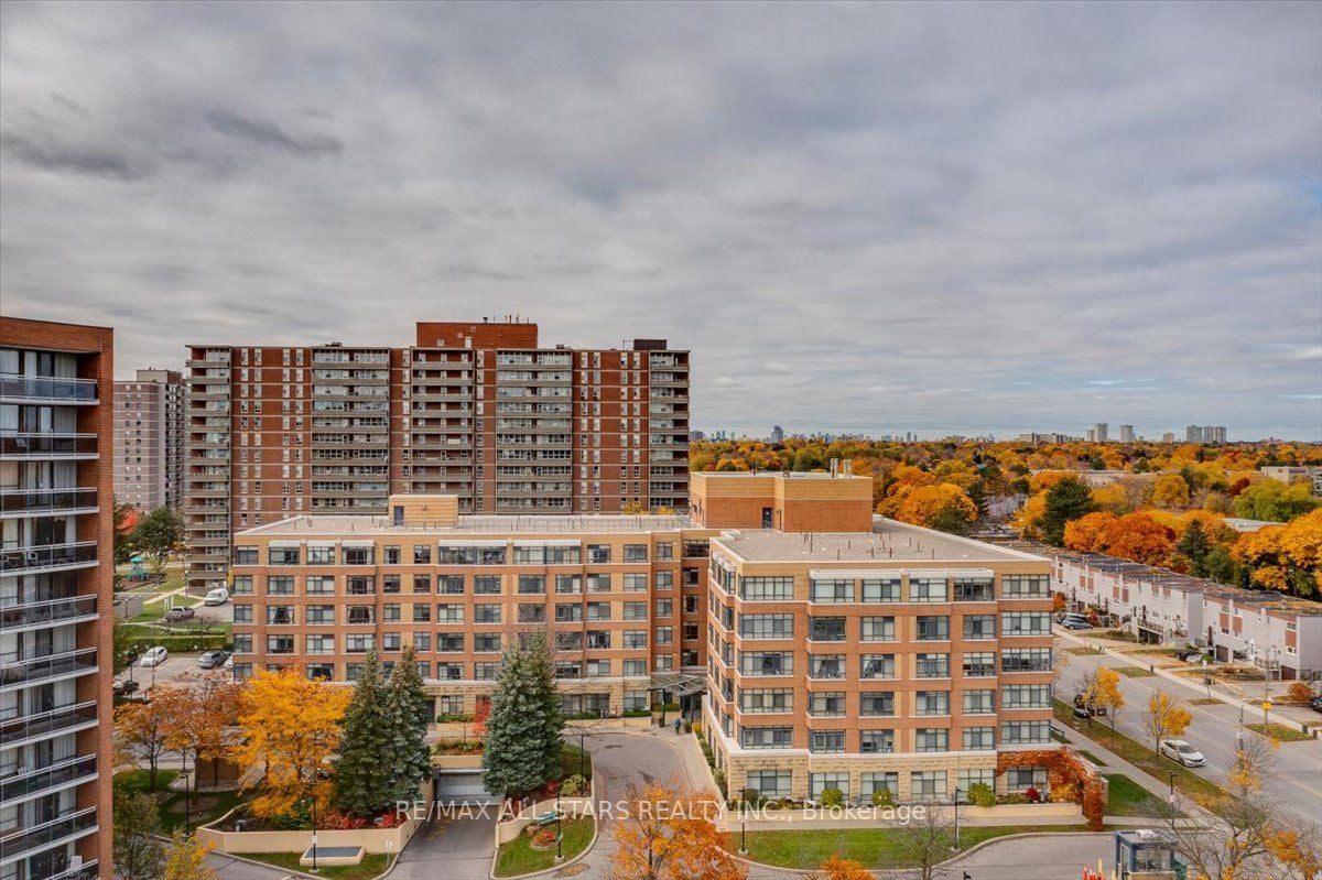 115 Bonis Ave, #413