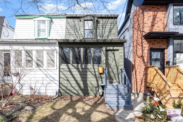 30 Aldwych Ave, Toronto