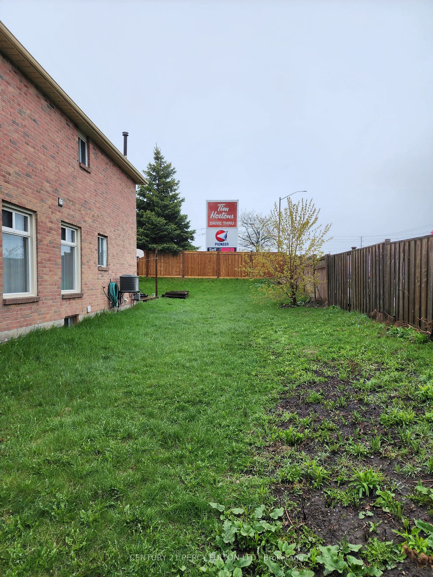 38 Gilmour Dr