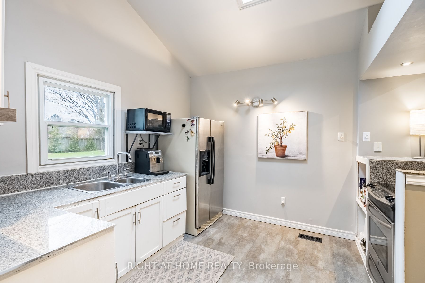 Listing E5925640 - Large Photo # 28