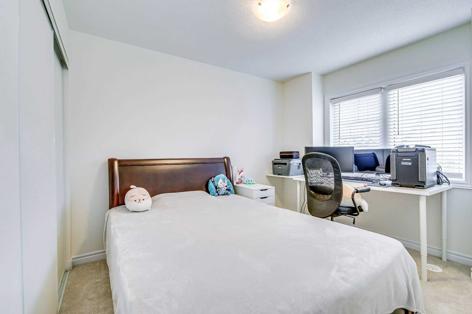 15 Eaton Park Lane, #23