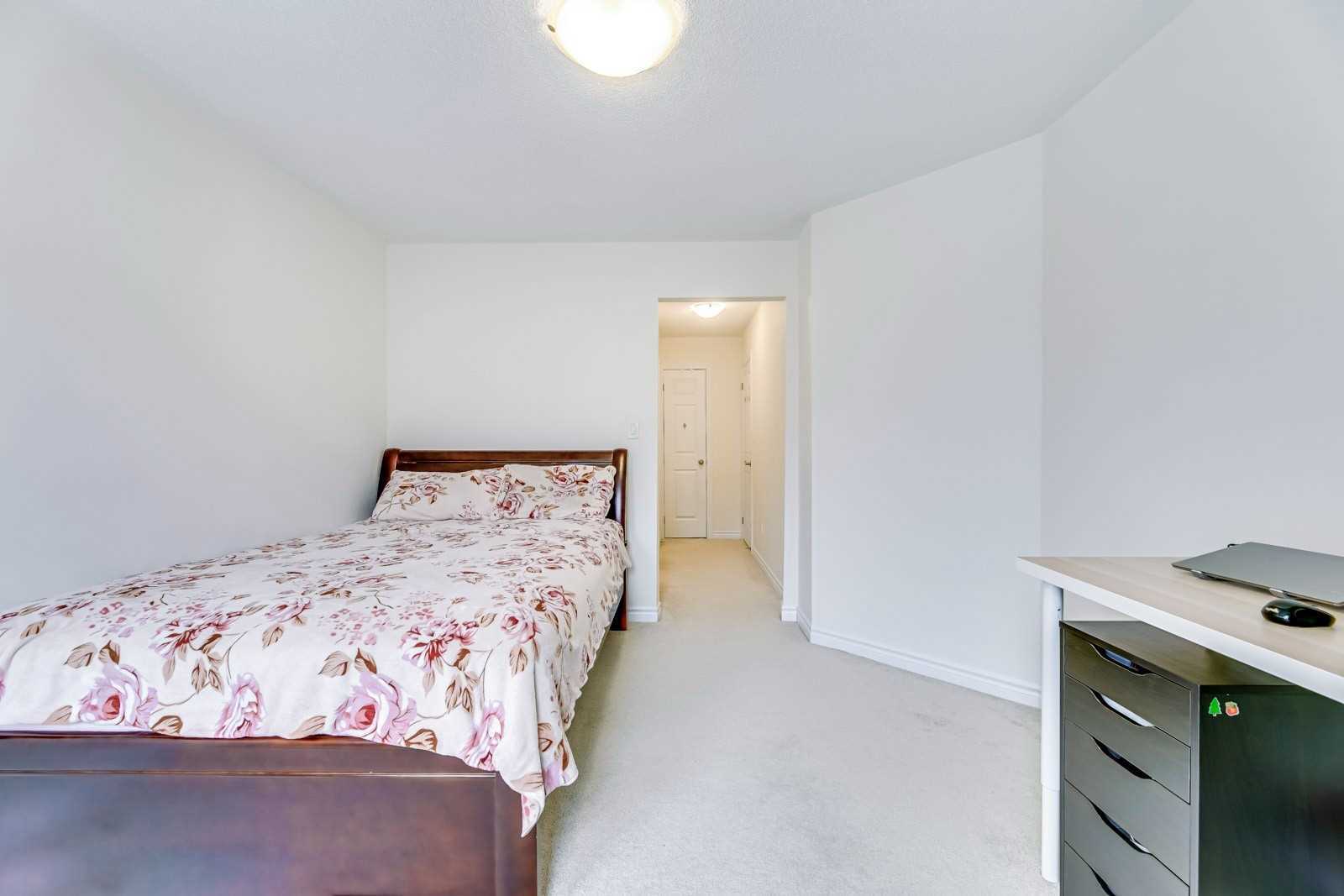 15 Eaton Park Lane, #23