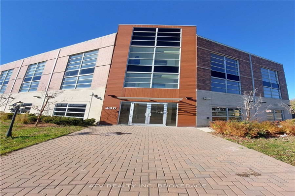 490 Kingston Rd, Pickering